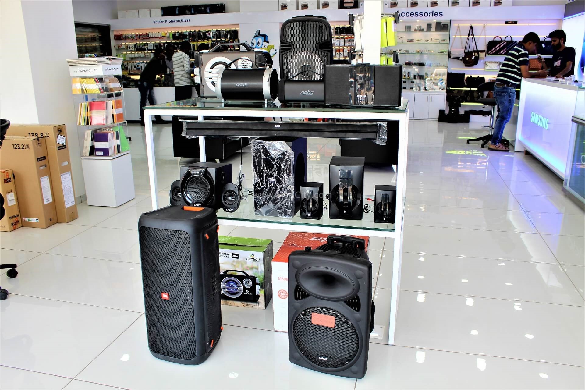 Phone Wale in Gandhinagar, Sector 11 Mobile Phones, in Gandhinagar, Gujarat, India MeriCity