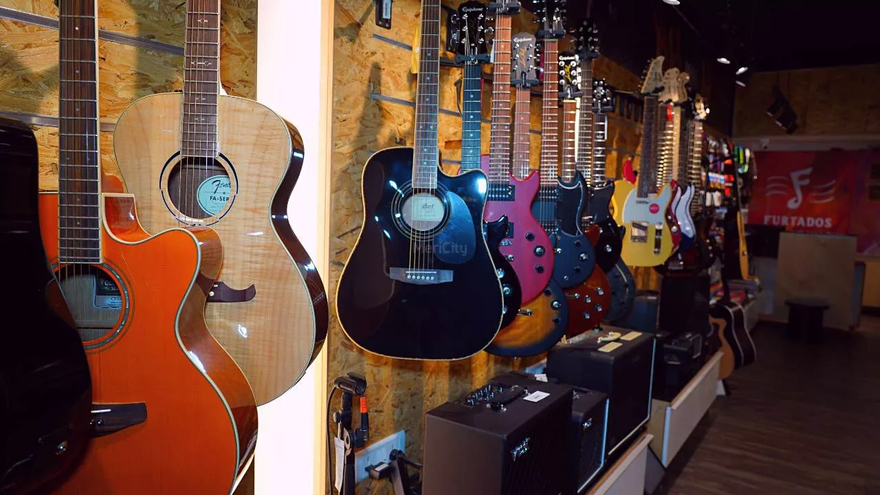 Furtados discount music store