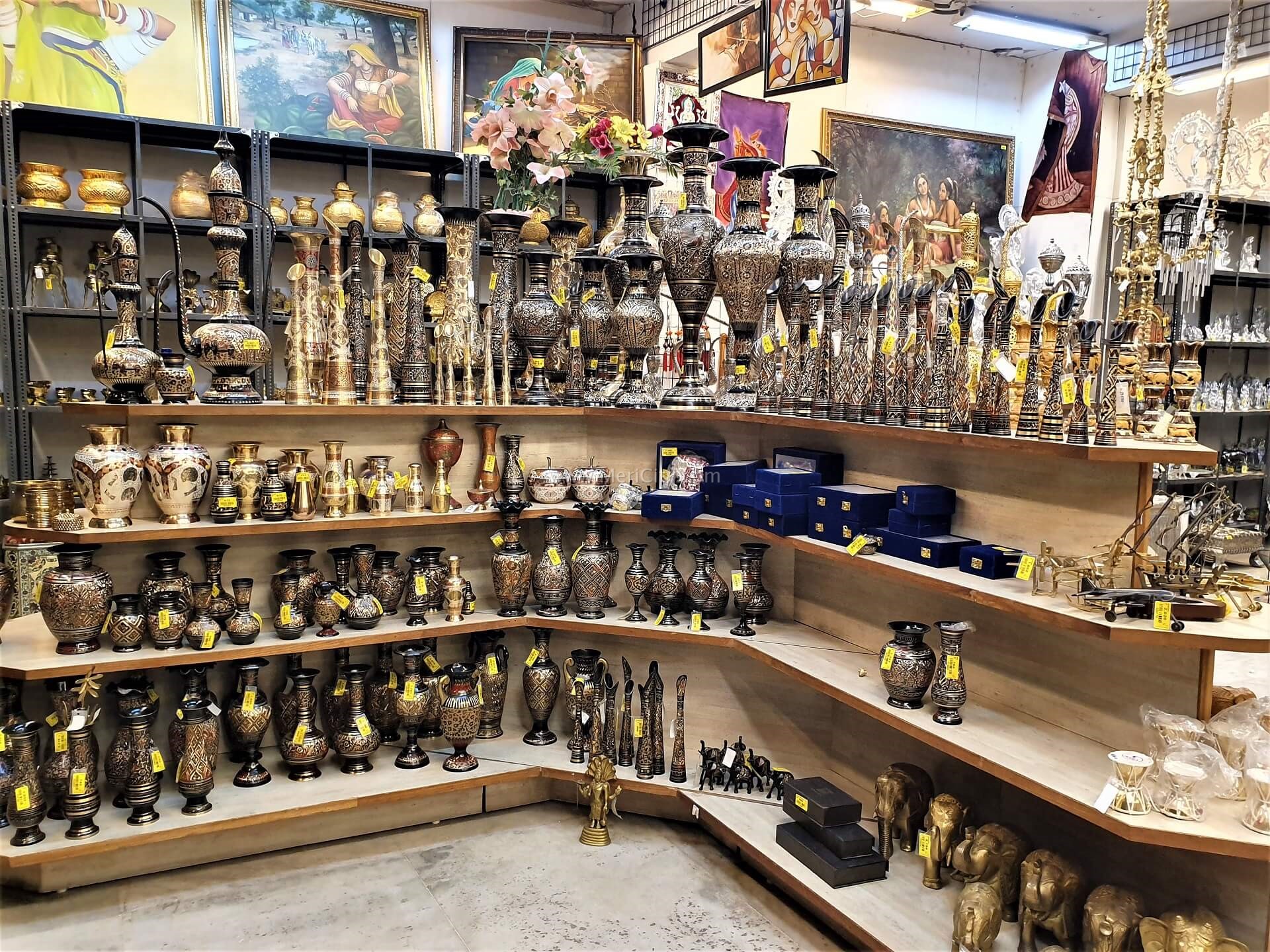 Kapasi Handicrafts Emporium in Ahmedabad, Ashram Rd Arts and Crafts