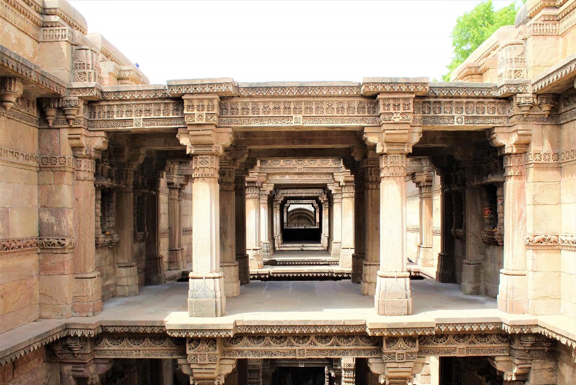 Adalaj Stepwell