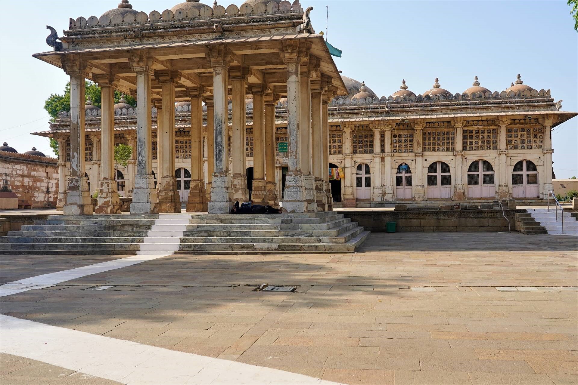 Sarkhej Roza