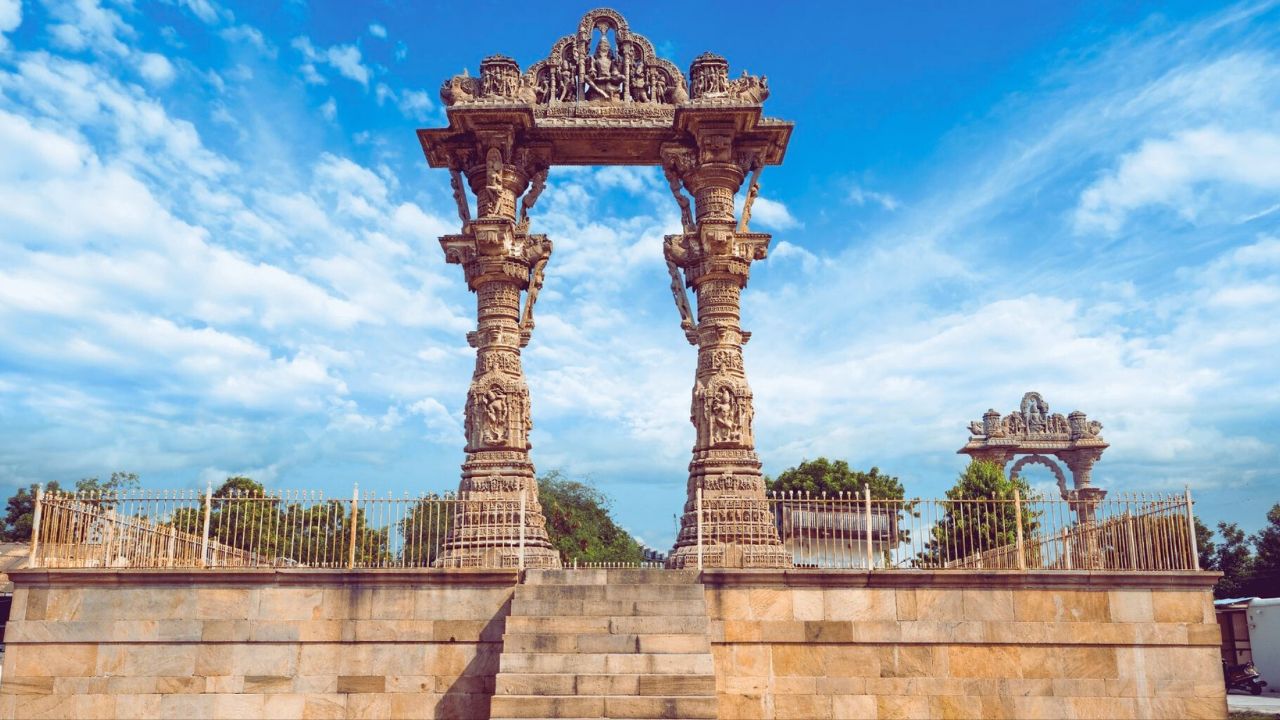 Vadnagar - A Multi-Cultural Heritage Tour